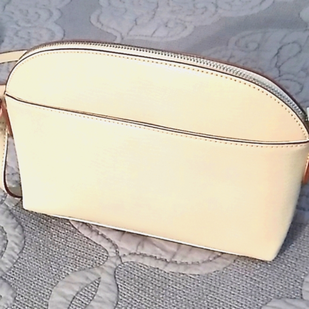 Anne Klein Crossbody! - Picture 3 of 9